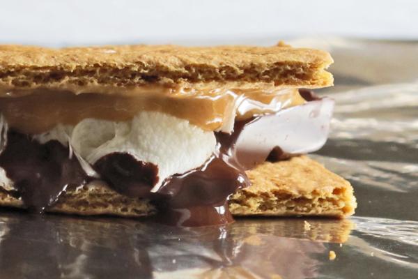 Grilled Peanut Butter S’mores – Peanut Butter & Co. - Ilovepeanutbutter.com