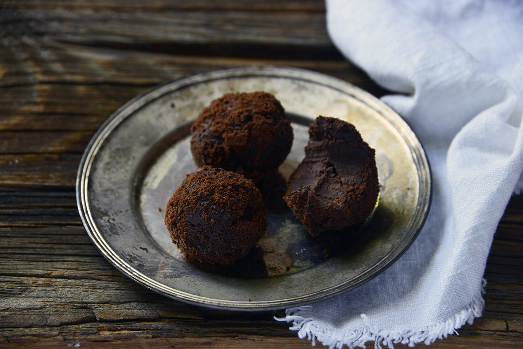 3-Ingredient Peanut Butter Chocolate Truffles