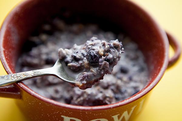 Overnight Blueberry Peanut Butter Oatmeal