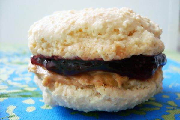 PB&J Macarons